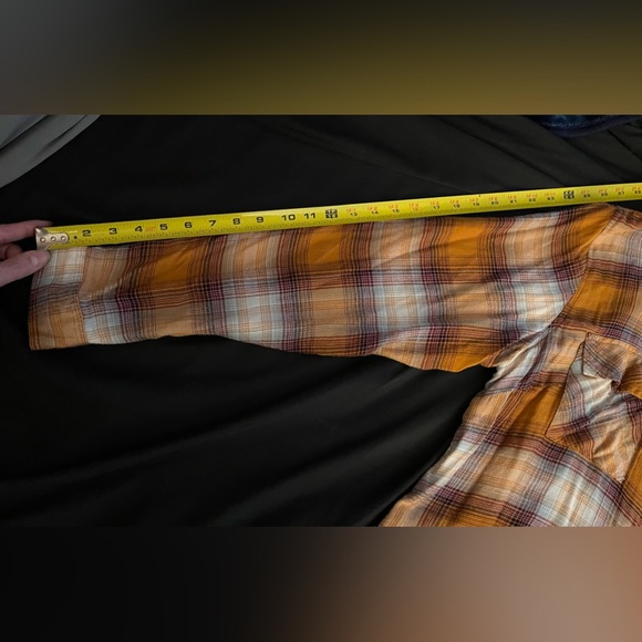 Women’s Maurices plaid button down top with side accents in size xxl - Picture 10 of 11